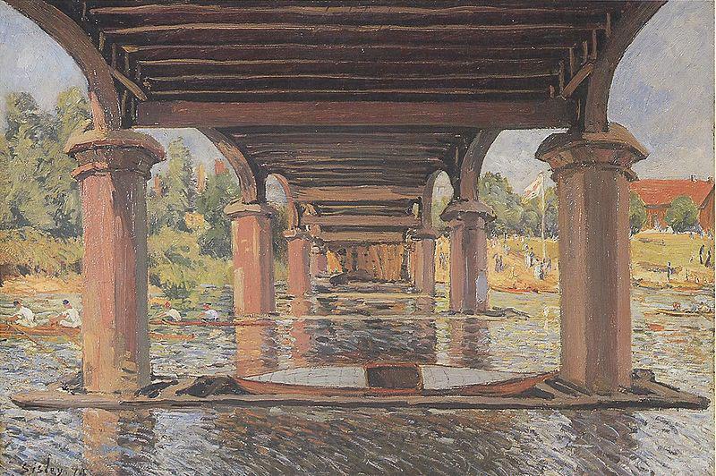 Alfred Sisley Under the Bridge at Hampton Court,